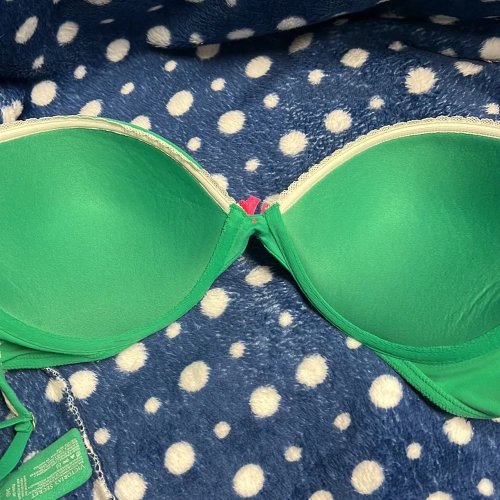 Victoria's Secret Green Padded Push-Up Bra with Pink Bow Like New 36D